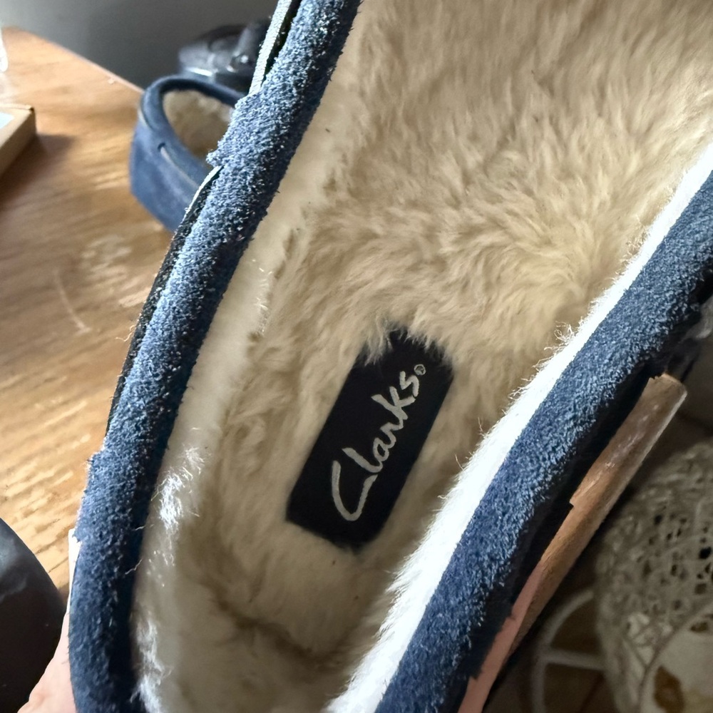 Clarks Navy Suede Loafers with Plush Lining - Picture 2 of 5